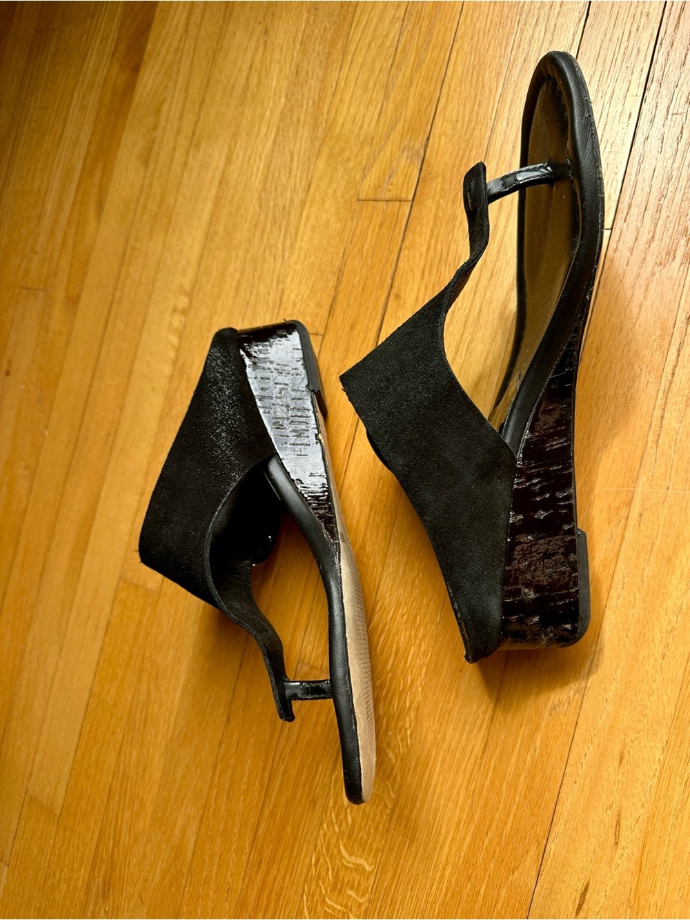 DONALD PLINER Black Women's Wedge Sandals with Silver Buckle Strap - Picture 4 of 5